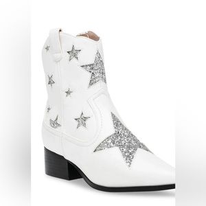 Betsey Johnson Edison Booties